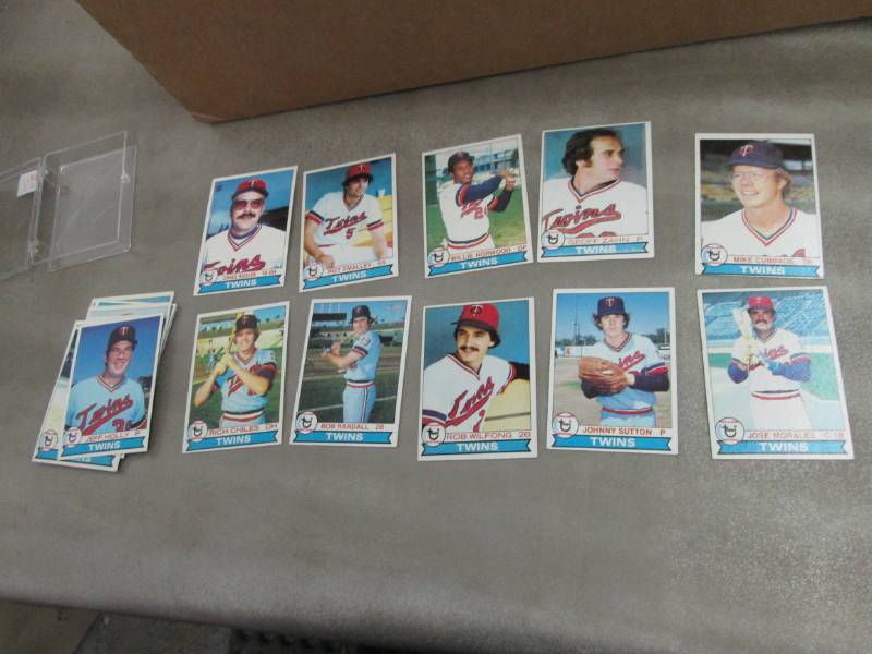 lot 194 image: 20 1979 Minnesota Twins Cards...
