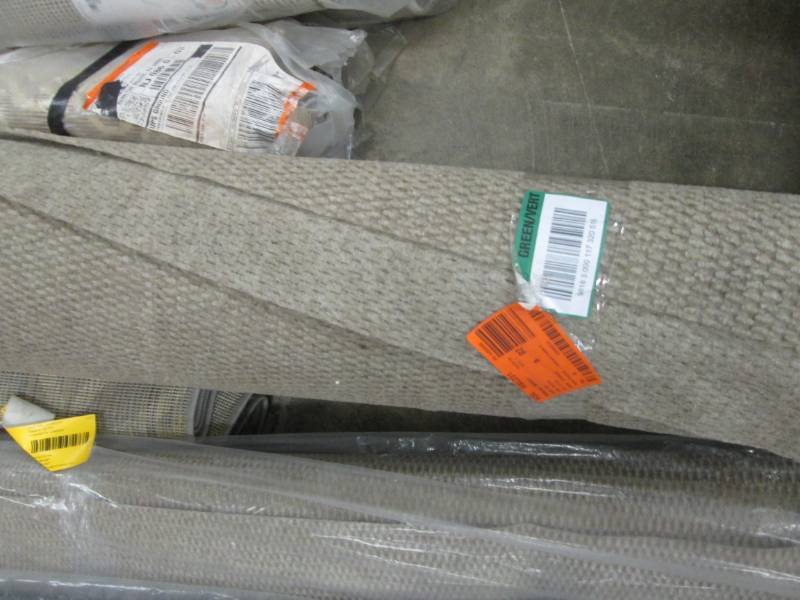lot 94 image: IndoorOutdoor Ribbed Needlepunch R...