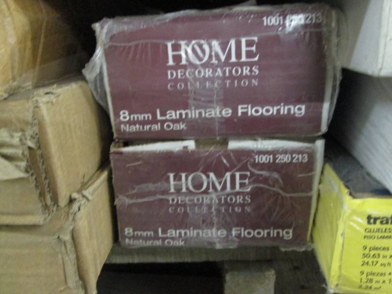 lot 247 image: 2 Cases Home Decorators Collection ...