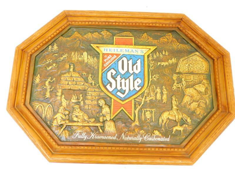 lot 4 image: Plastic Framed Heilemans Pure Genuine Old Style Beer Sign