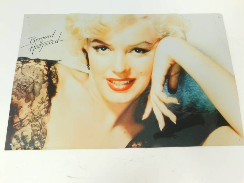 lot 58 image: Metal Bernard Of Hollywood Sign Of Marilyn Monroe