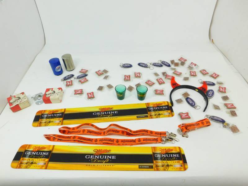 lot 70 image: Miscellaneous Liquor Advertisement Items