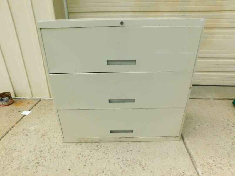 lot 85 image: Three Drawer File Cabinet
