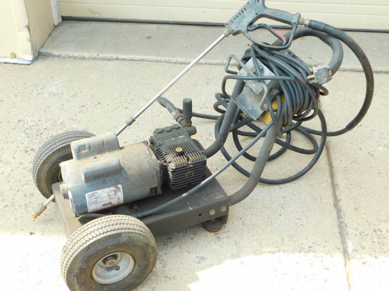 lot 87 image: LANDA Electric Pressure Washer