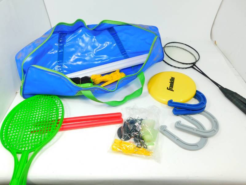 lot 112 image: Outdoor Games In A Zippered Bag