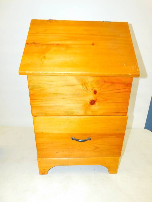lot 120 image: Wooden Storage Cabinet