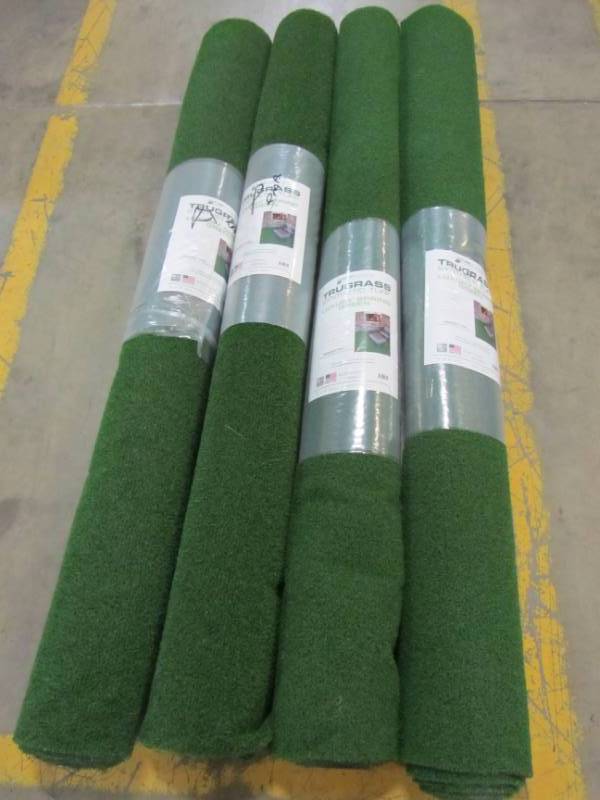 lot 166 image: TRUGRASS SYNTHETIC TURF - FOUR 6 X 8 ROLLS