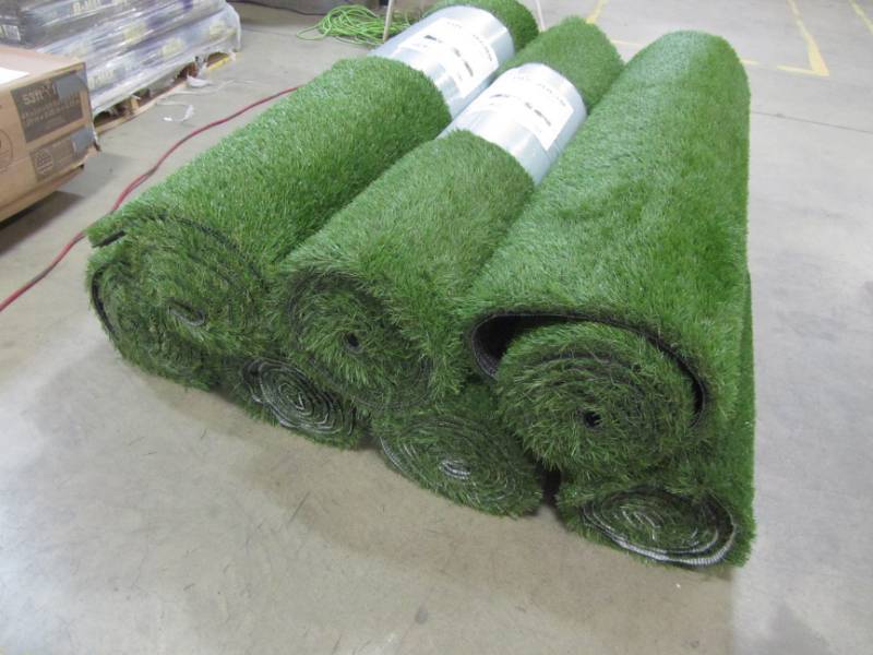 lot 167 image: TRUGRASS SYNTHETIC TURF - SEVEN 5 X 10 ROLLS
