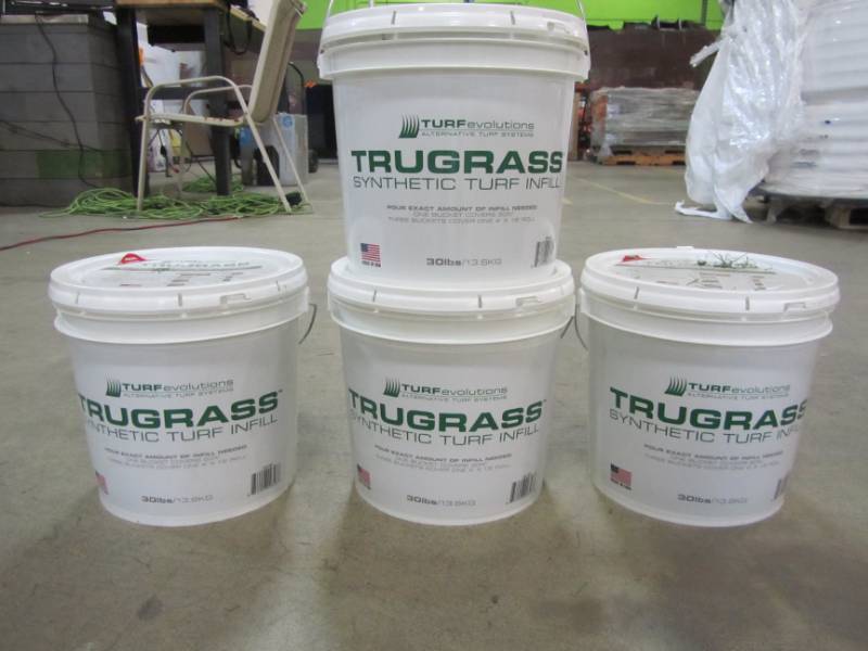 lot 172 image: FOUR BUCKETS OF TURF EVOLUTIONS TRUGRASS INFILL
