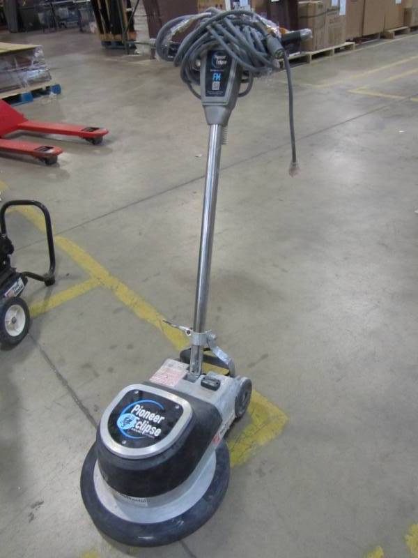lot 80 image: PIONEER ECLIPSE FM 1700 17 FLOOR MAINTAINER