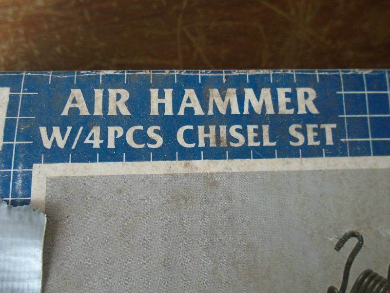 lot 11 image: Air Hammer Chisel Set