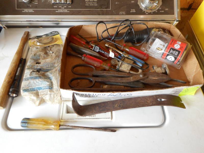 lot 31 image: Hand Tools