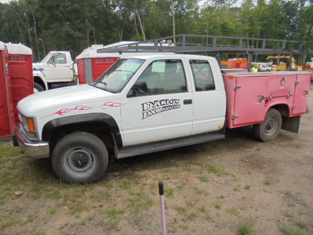 lot 4 image: 1994 Chevrolet 2500