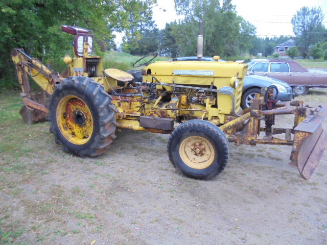 lot 1 image: International Harvester Tractor