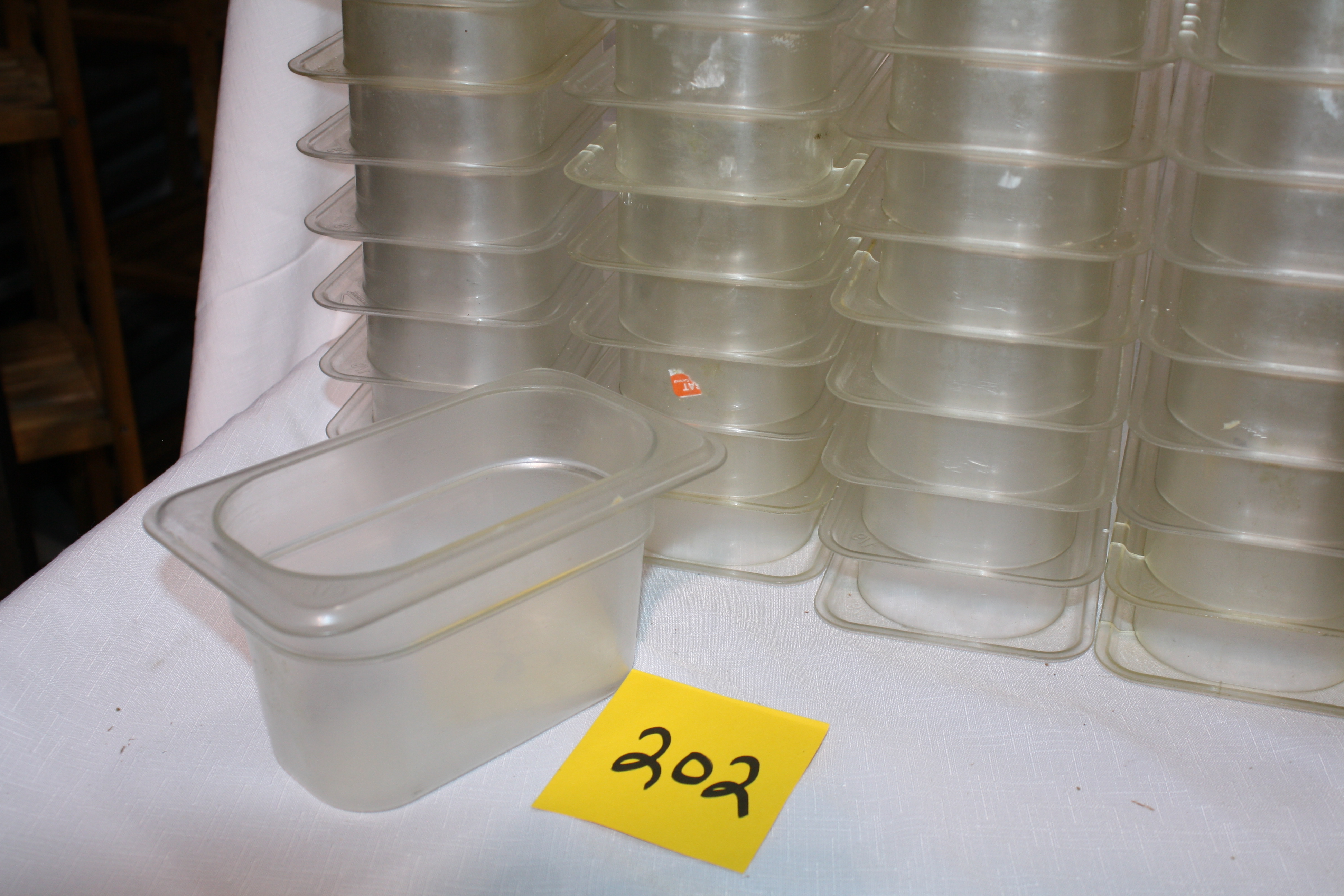 Platic Containers 19