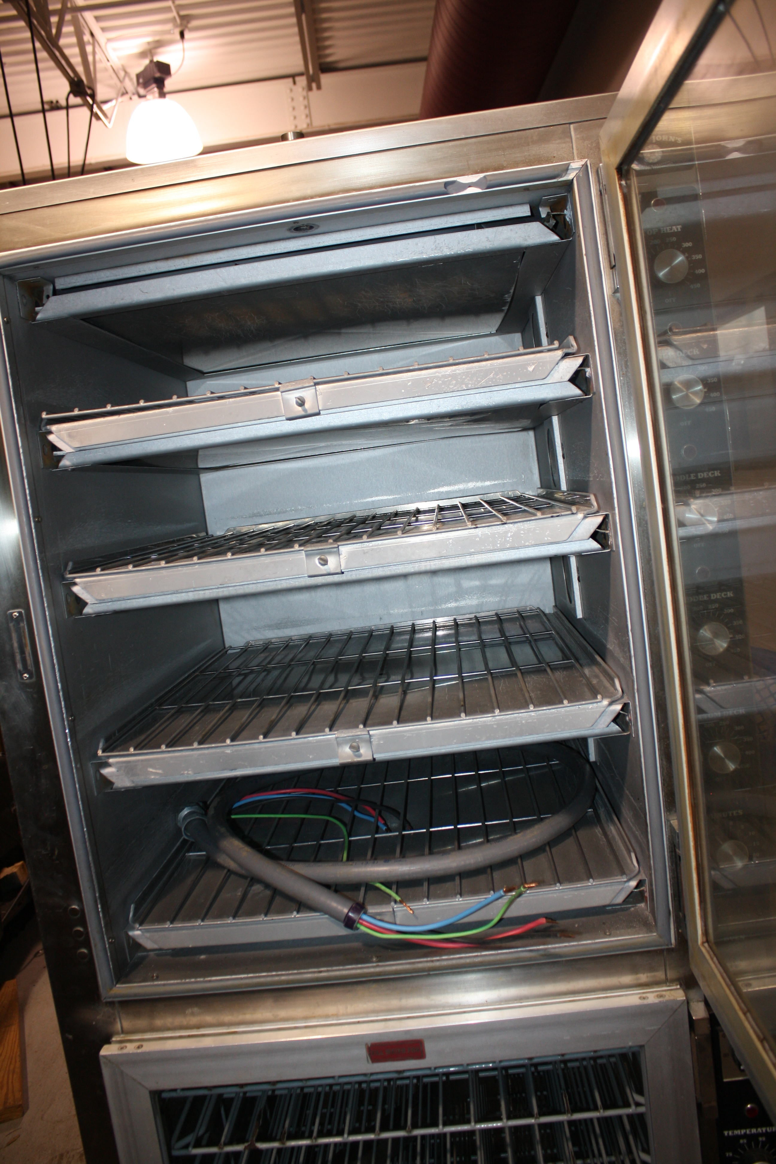 &nbspPiper Products Super System Oven-Proof Combo, Model OP-4-JJ-H 120-208 Volt 3 Phase Unit 9810 Watts, 60 Hz On Wheels Overall Dimensions 32.5x32.25x74T-1