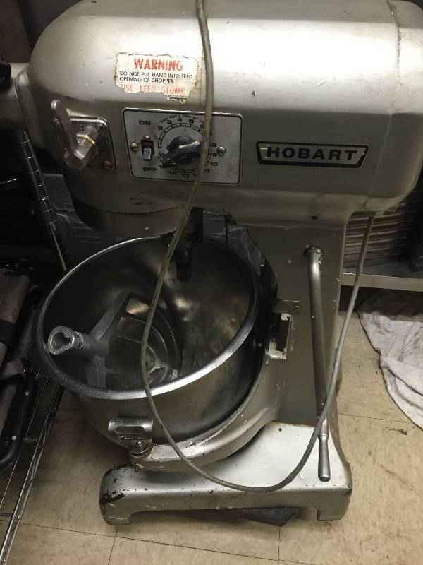 20 Quart Hobart Mixer Complete with Paddle Bowl and Hook