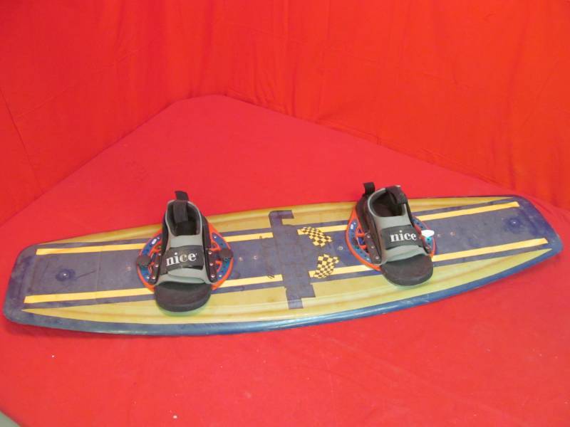 lot 16 image: Labal wave board