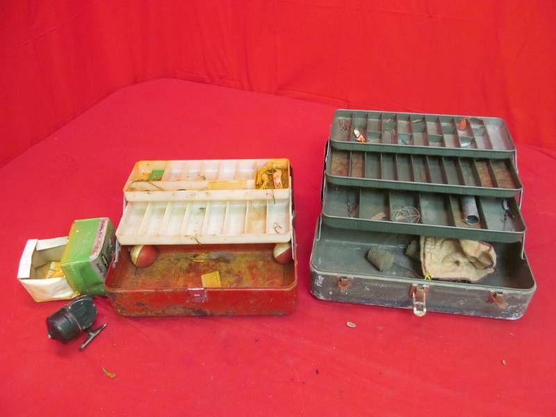 lot 18 image: Vintage Metal Tackle boxes, Vintage Holiday reel