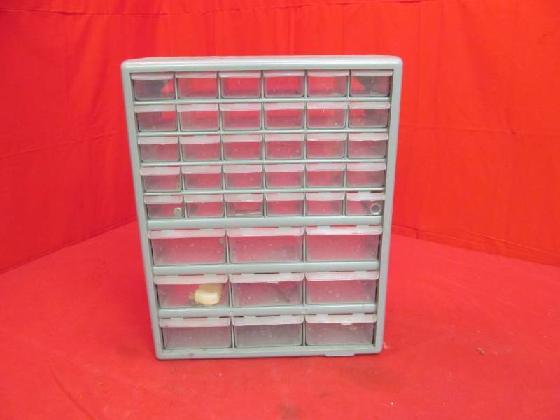 lot 19 image: Fastener organizer
