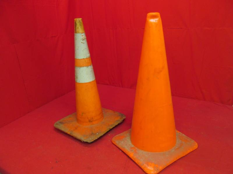lot 48 image: safety cones