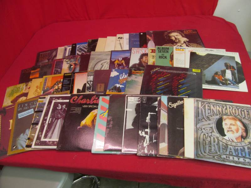 lot 52 image: vintage record albums