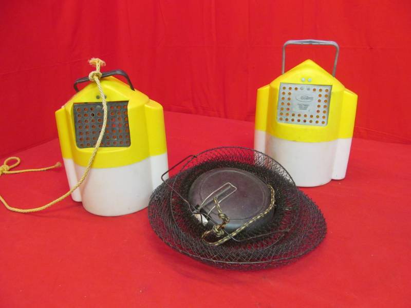lot 66 image: Cosom minnow buckets