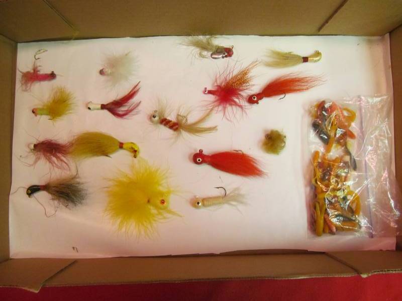 lot 73 image: fishing lures