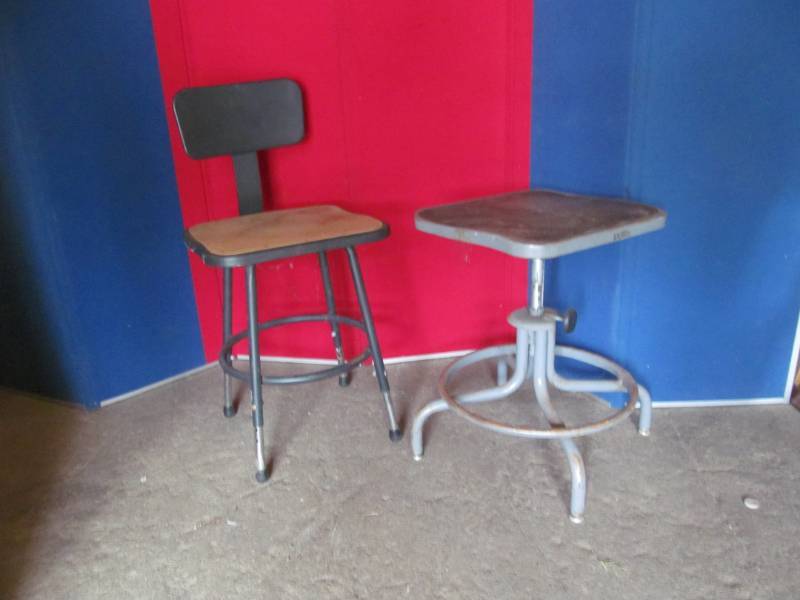 lot 98 image: stools