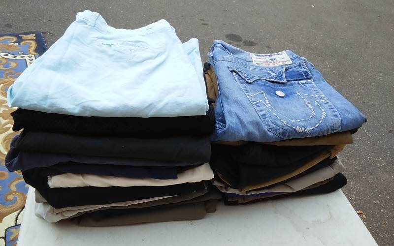 lot 5 image: Lot Of Mens Pants & Dress Slacks, Jeans (True Religion), Shorts Size 36