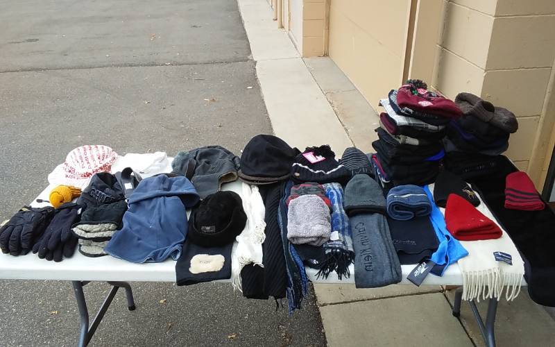 lot 8 image: Large Lot Of Designer Brand Names