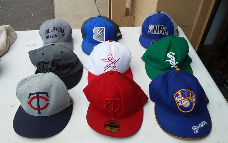 lot 9 image: Lot Of Sports Team Ball Caps