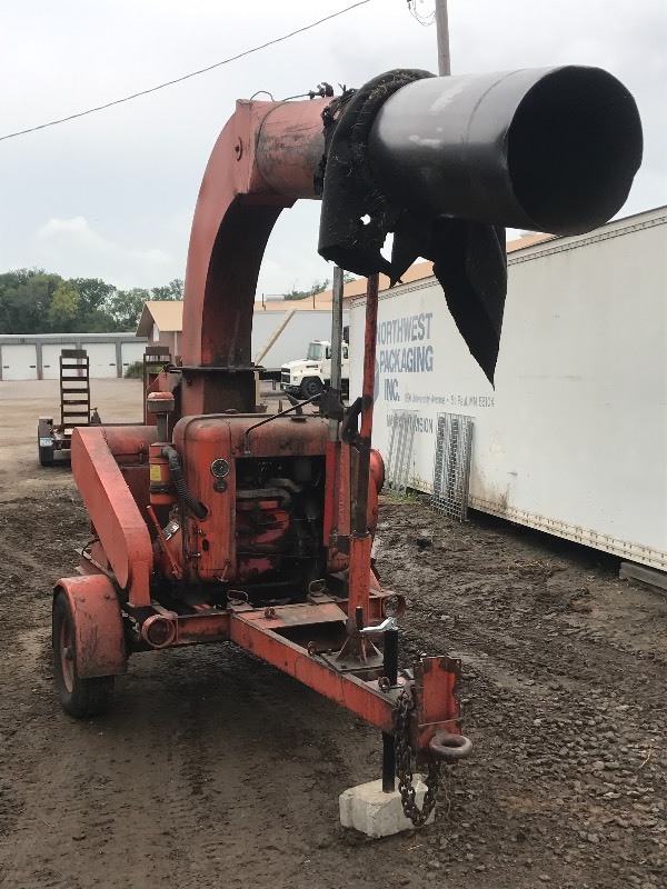lot 3 image: Super-Vac Commercial Towable Leaf Vacuum