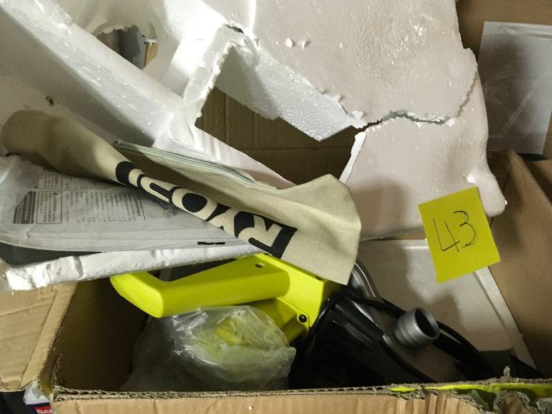 Ryobi 18-Volt ONE Cordless 7-14 in. Miter Saw (Tool Only) with Blade and Blade Wrench inn good condirion