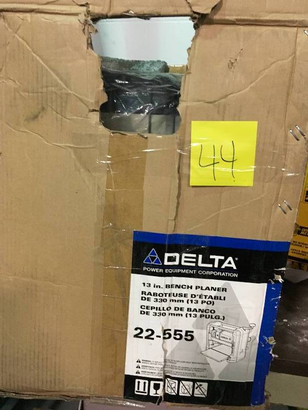 Delta 15 Amp 13 in. Portable Thickness Planer in good condition
