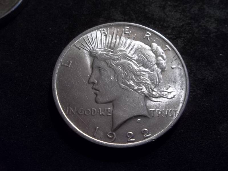 lot 31 image: 1922  Silver Peace Dollar