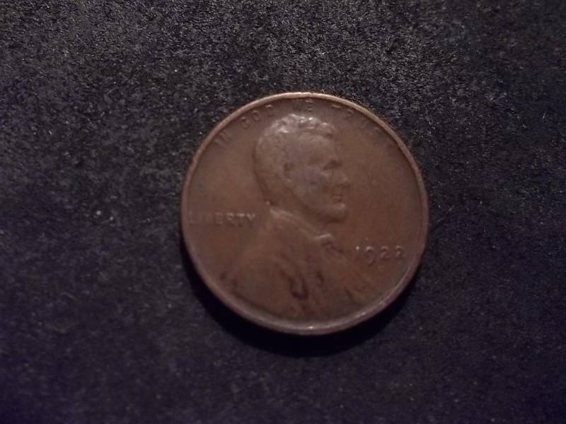 lot 157 image: 1922 Weak D Strong Reverse Lincoln Cent