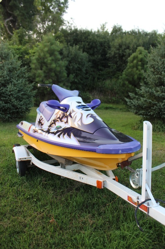lot 2806 image: 1997 Arctic Cat Tiger Shark 640cc w Trailer