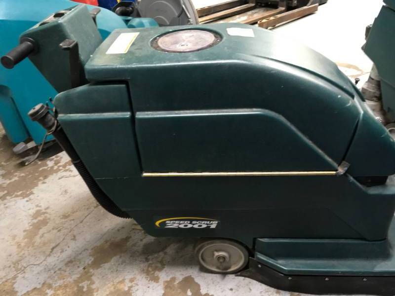 lot 14 image: Nobles Speed Scrub 2001 HD Disk 20 Floor Scrubber used with in the last 5 month, some wear and tear. Please note winning bidder will need to bring help to remove equipment.