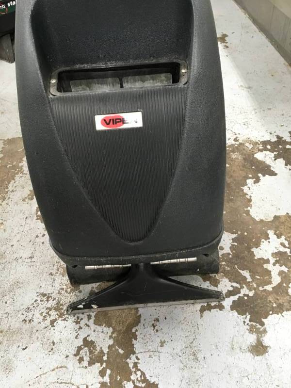 lot 45 image: VIPER MODEL SL1610SE COMMERCIAL EXTRACTION CARPET SHAMPOO MACHINE USED WITHIN 5 MONTH.