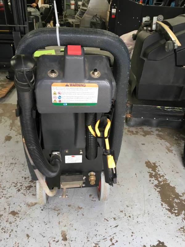 lot 47 image: FOR PARTS ONLY VIPER MODEL SL1610SE COMMERCIAL EXTRACTION CARPET SHAMPOO MACHINE.