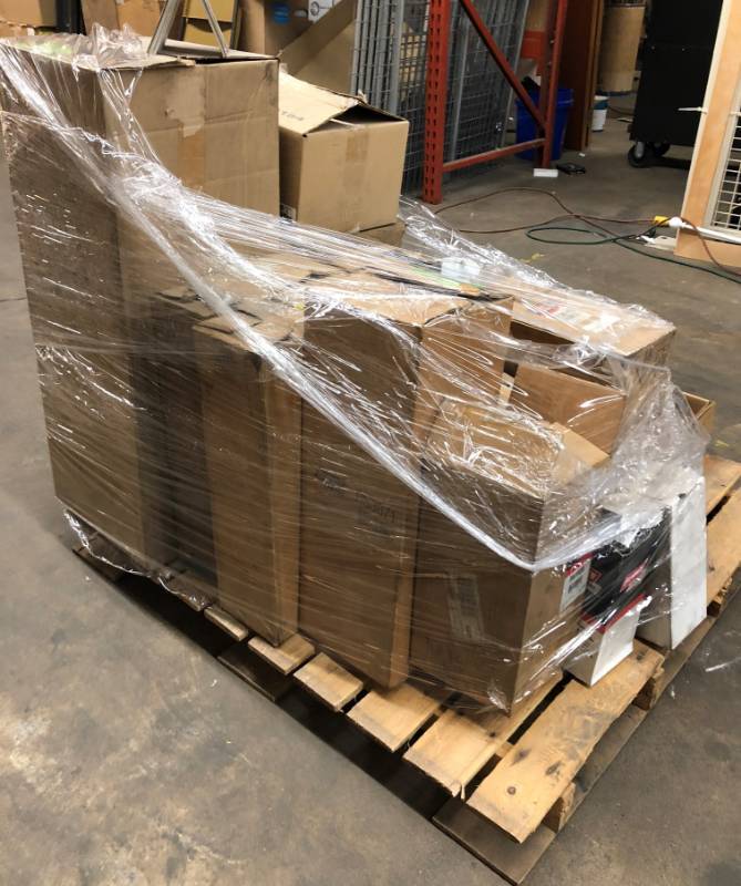 lot 20 image: Pallet of Baldwin & Wix Filters