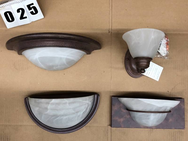 lot 25 image: Lot of Bronze Wall Sconce Lights