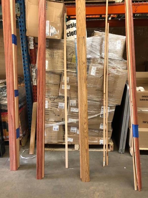 lot 42 image: Oak Base Trim - 3.25