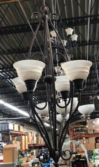 lot 29 image: Modern 4-Light Chandelier