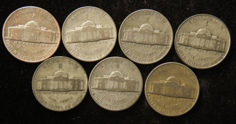 lot 61 image: (7) US WWII WARTIME SILVER NICKELS