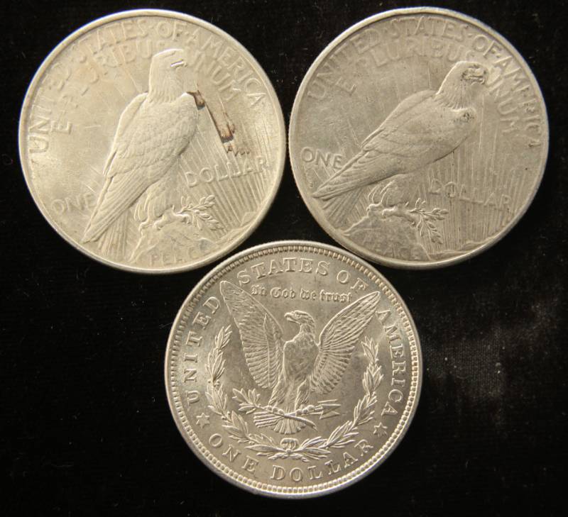 lot 71 image: (3) AU-UNC US SILVER DOLLARS