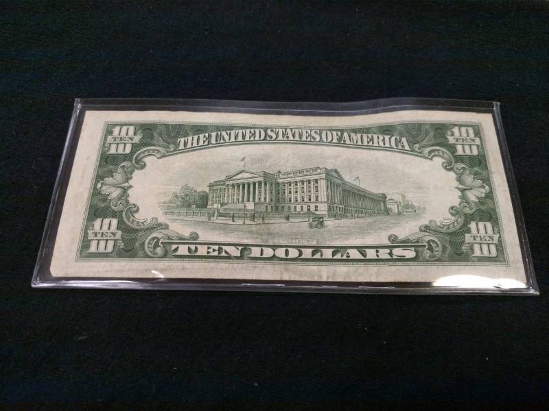 lot 49 image: 1934 C Ten Dollars Green Seal Note...