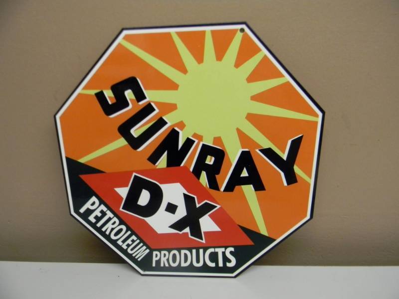 lot 3 image: PORCELAIN SUNRAY D-X PETROLEUM PRODUCTS SIGN - SELLING FOR OVER $100.00 - APPROX 12 BY 12 - VERY NICE - SEE PICTURES