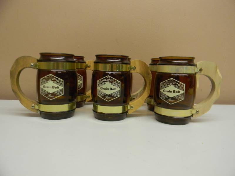 Set of 4-1960's Grain Belt Beer 5 Inch Amber Glass Wooden Handled Mugs NICE! 